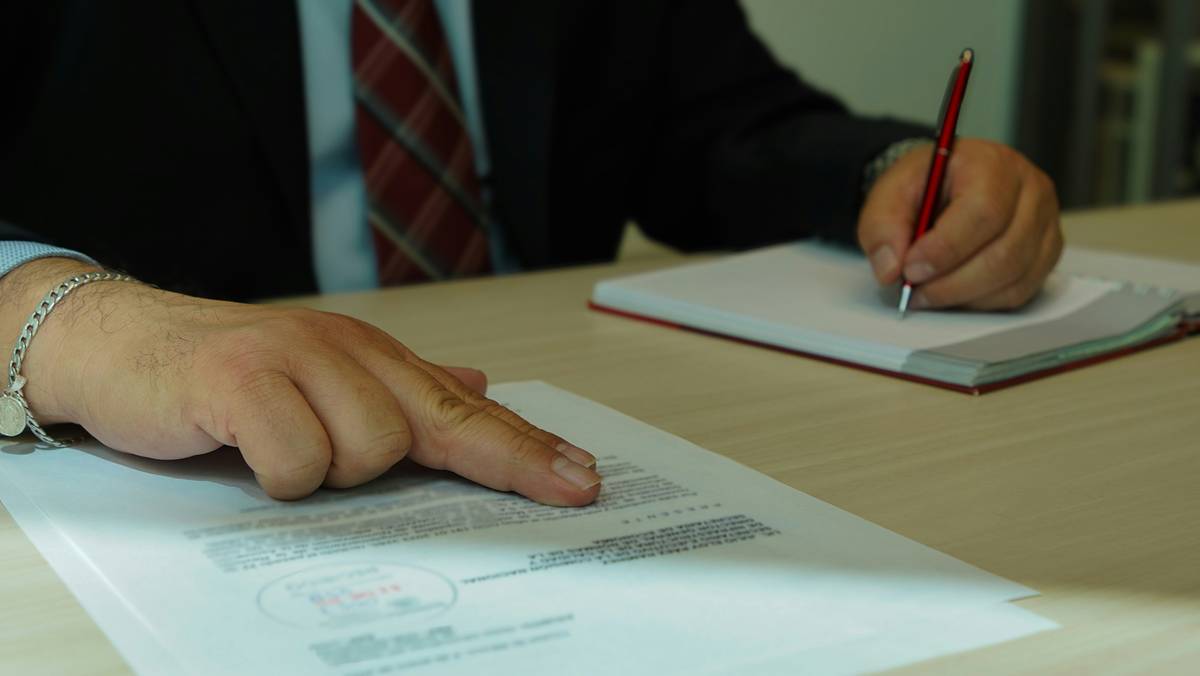 Side-by-side comparison of failed vs approved joint credit card applications using Digital Signature Protocols